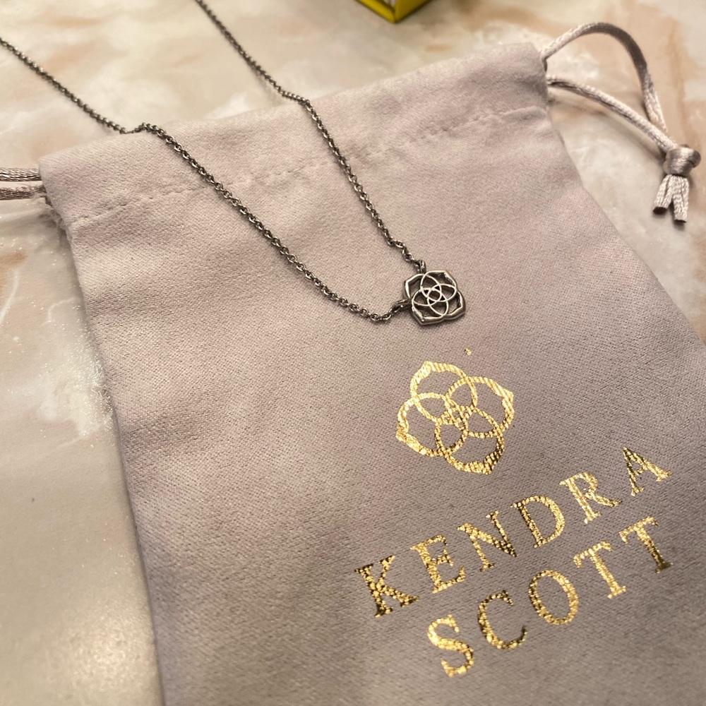 Kendra Scott Logo Pendant Necklace in Silver